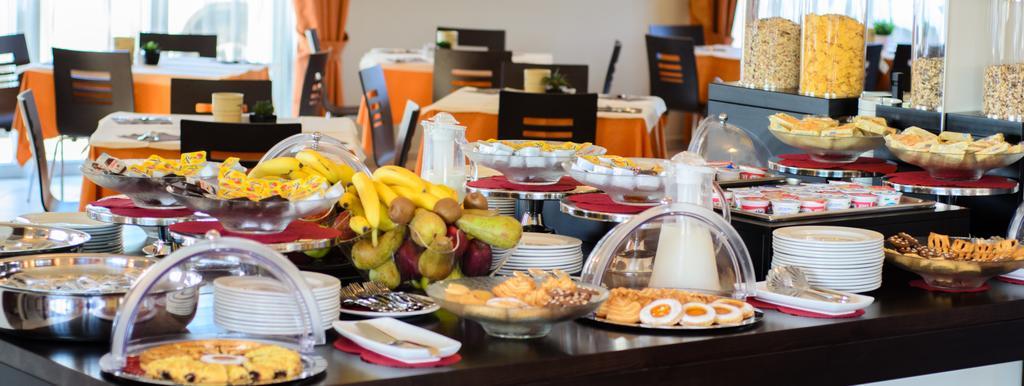 Hotel Venezia Park - Enjoy Holiday Кастельнуово-дель-Гарда Экстерьер фото